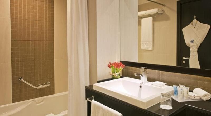 Towers Rotana Hotel 4