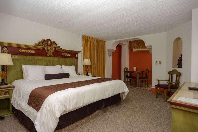 Howard Johnson By Wyndham Morelia Calle Real 2