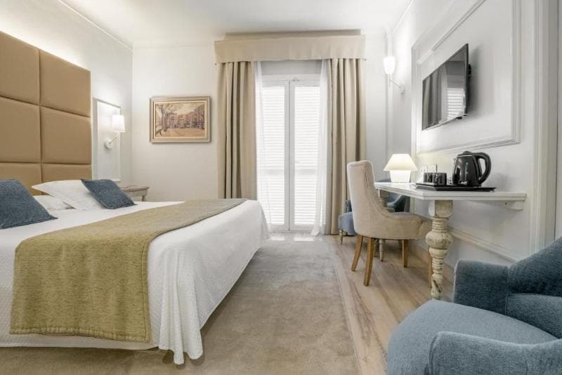 Hotel Pirineos 5