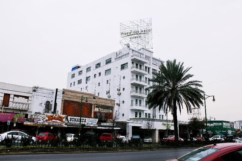 Plaza Del Arco Express 3