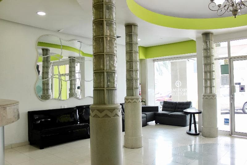 Plaza Del Arco Express 5