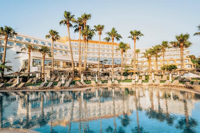 St. George Beach Hotel & Spa Resort - Adults Only 5