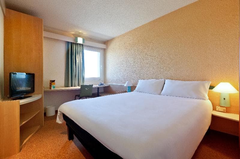 Ibis Guimaraes Centro photo 1