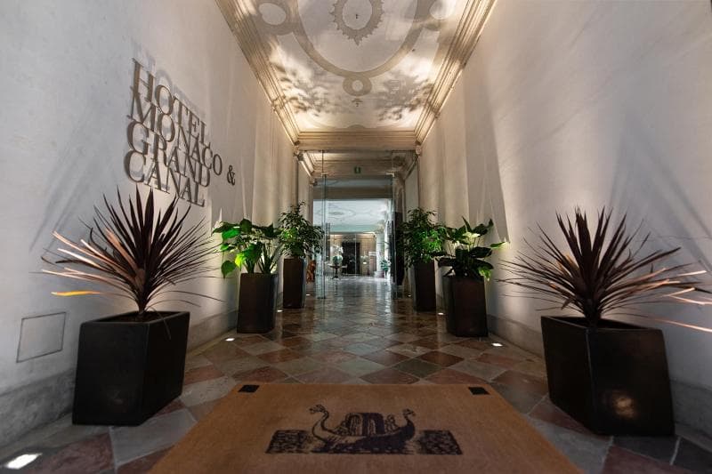 Hotel Monaco & Grand Canal photo 1