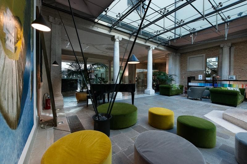Hotel Monaco & Grand Canal 3