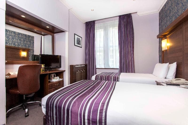 Holiday Inn London - Oxford Circus photo 1