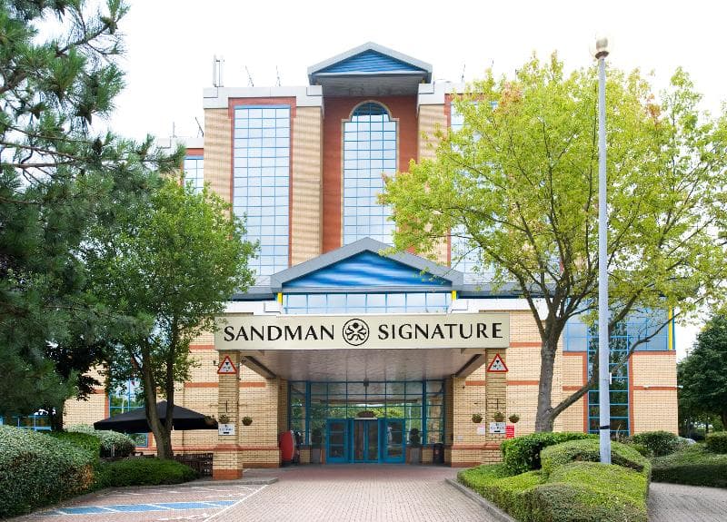 Sandman Signature London Gatwick Hotel 2