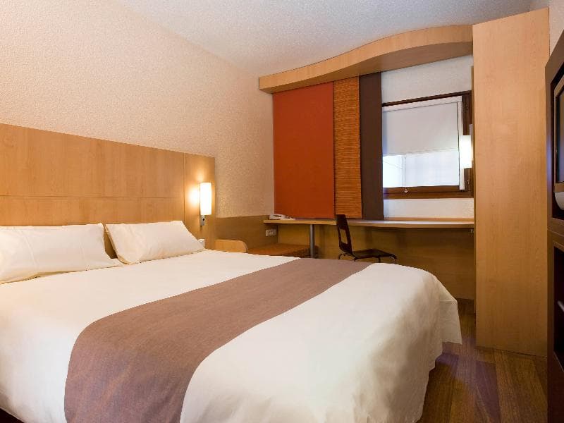 Ibis Arles 3