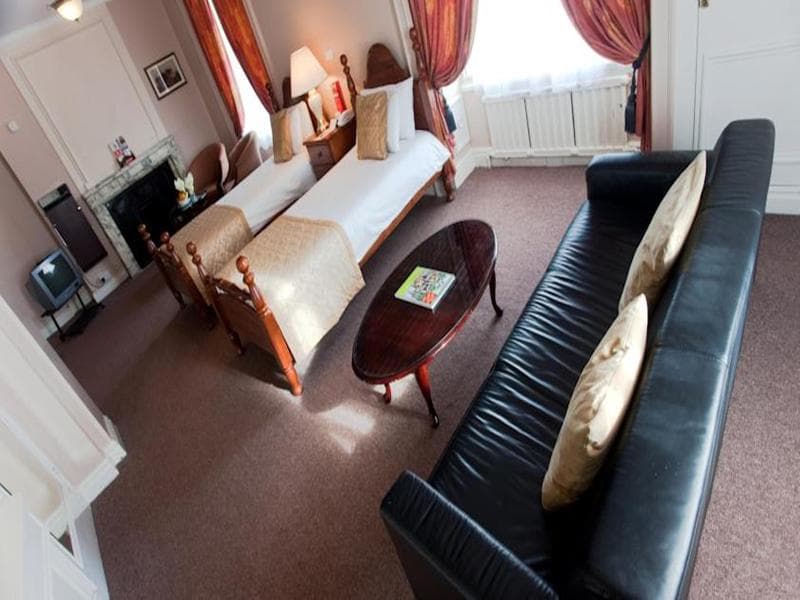 Adelphi Hotel 4