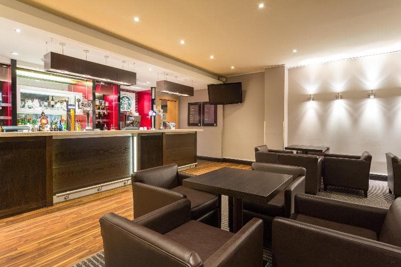 Holiday Inn Cambridge 3