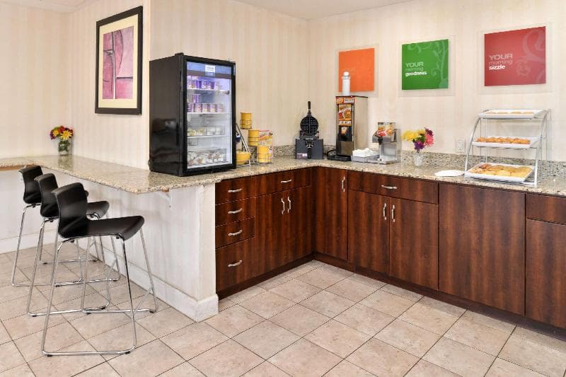 SYLO Hotel Denver Airport, a Ramada by Wyndham photo 1