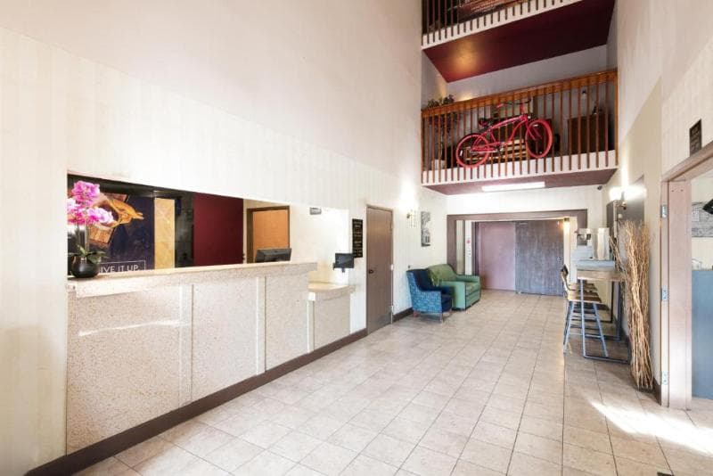 SYLO Hotel Denver Airport, a Ramada by Wyndham 2
