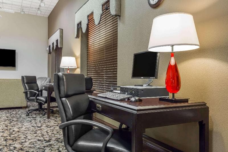 Hawthorn Suites by Wyndham Orlando Lake Buena Vista photo 1