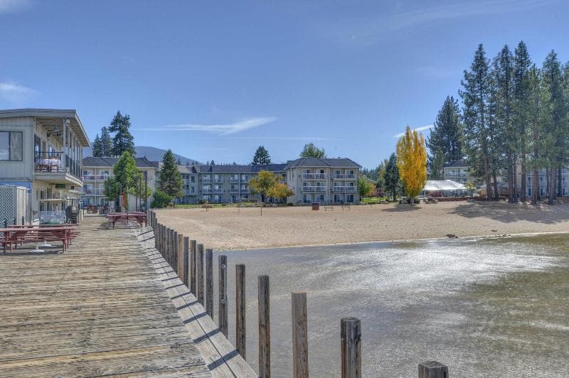 Beach Retreat & Lodge at Tahoe 5