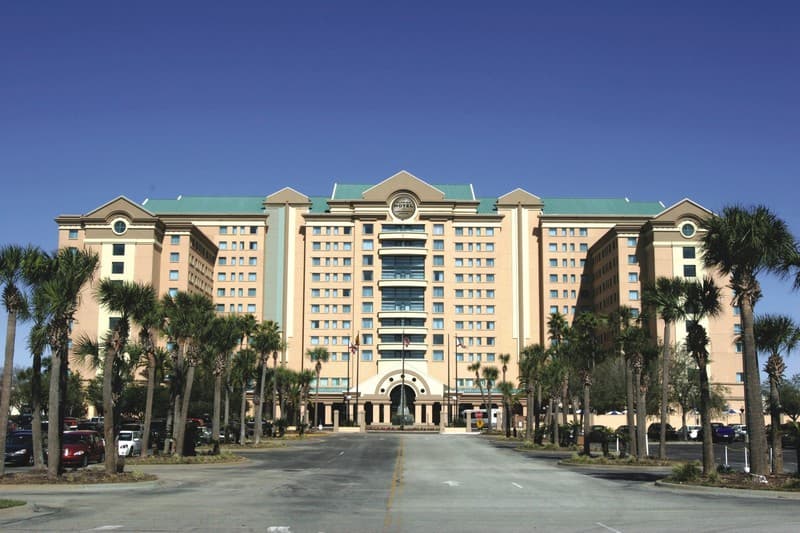 The Florida Hotel & Conference Center at the Florida Mall 4