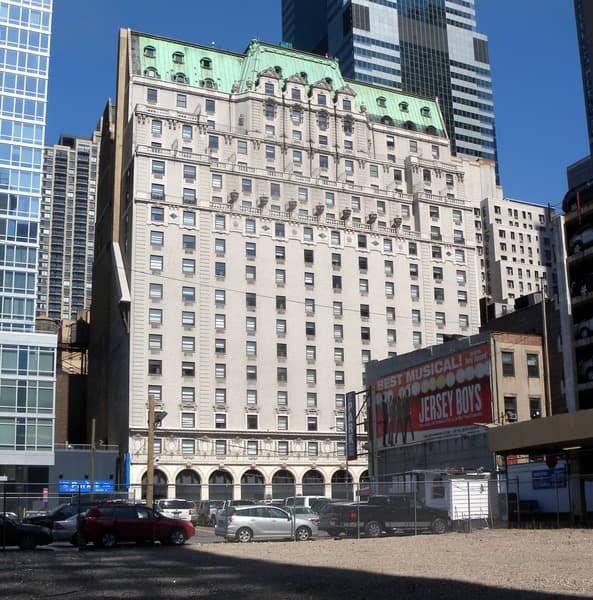 Paramount Hotel 1