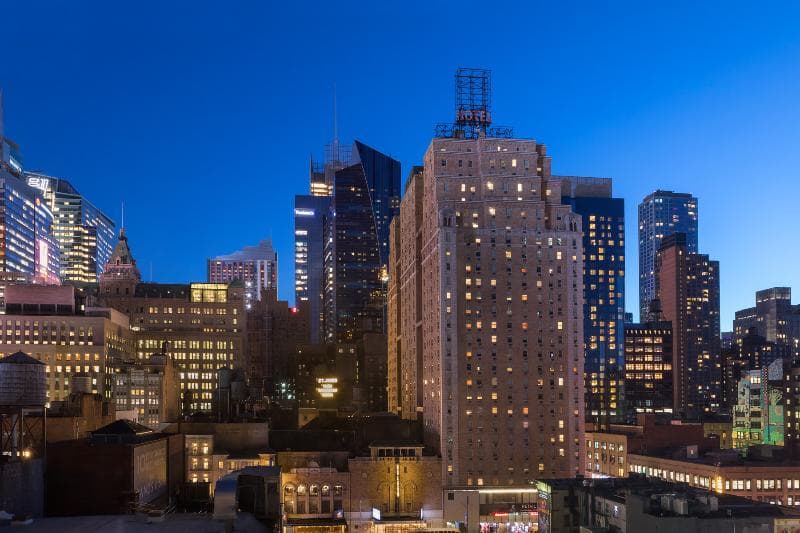 Paramount Hotel 3