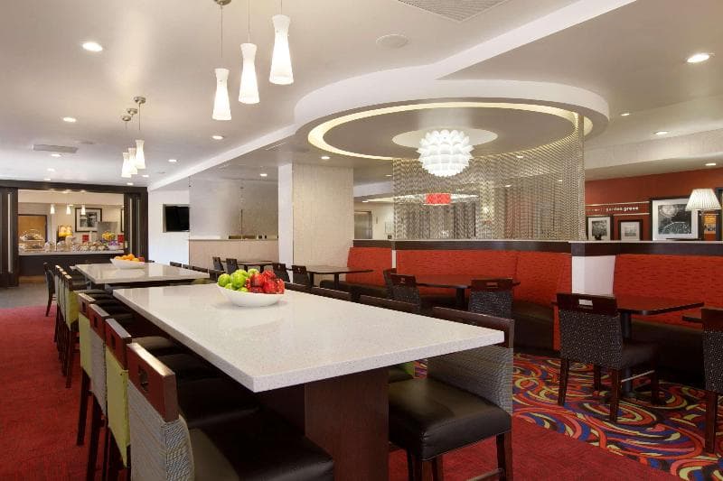 Hampton Inn & Suites Anaheim Garden Grove 3