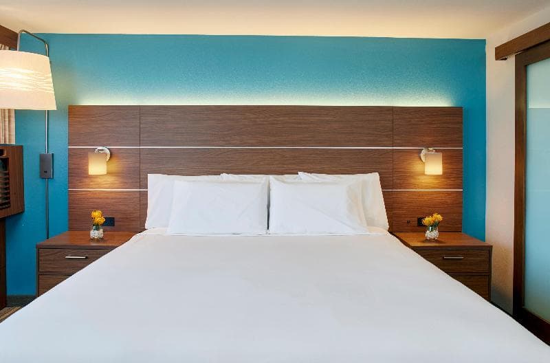 Holiday Inn Express Waikiki 4