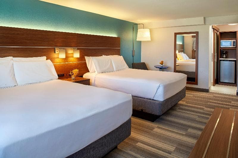 Holiday Inn Express Waikiki 5