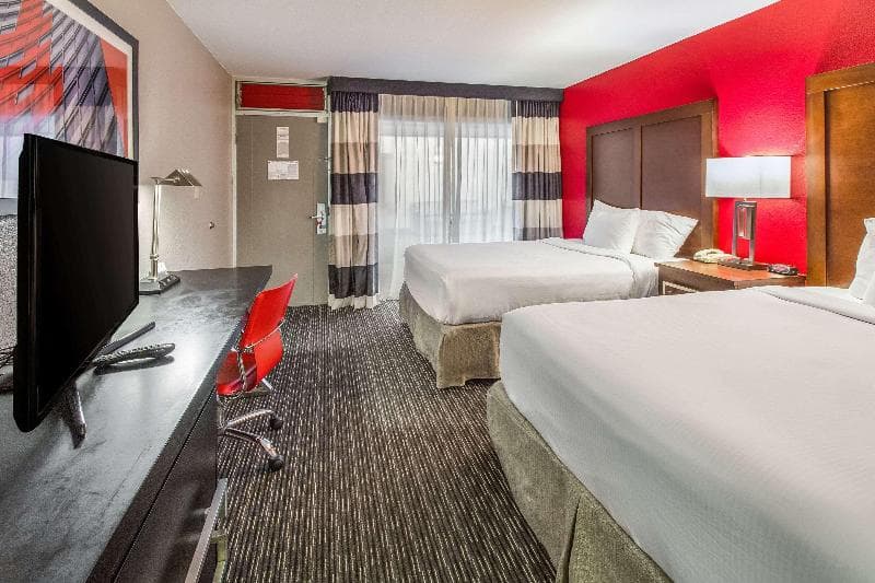 Clarion Inn 5