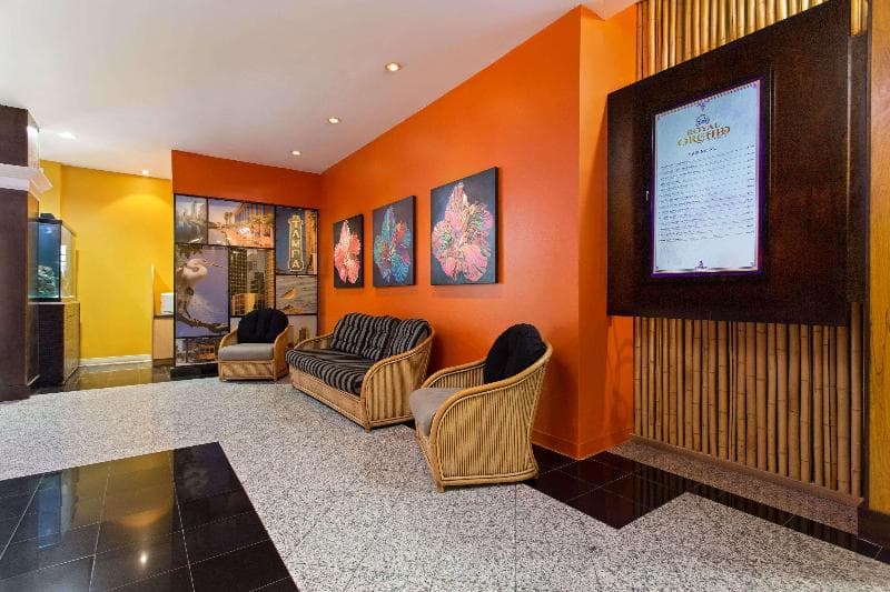 Ramada by Wyndham Tampa Airport Westshore 5