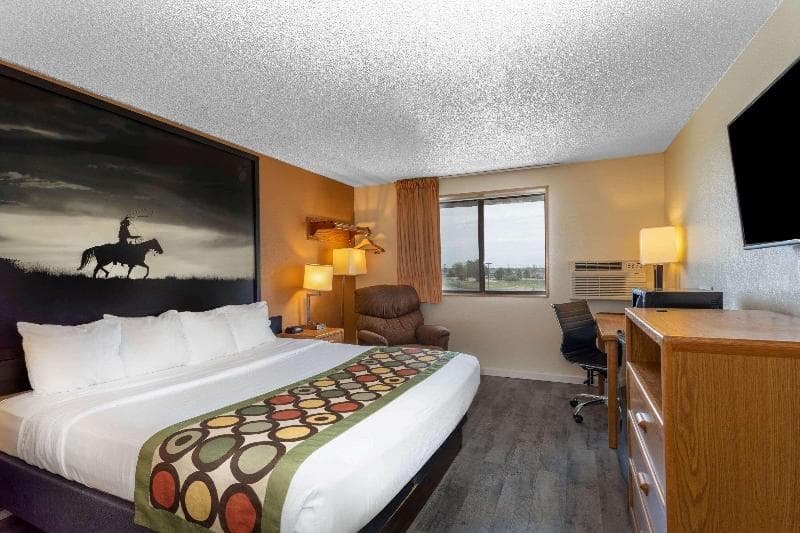 Super 8 by Wyndham Cheyenne 4