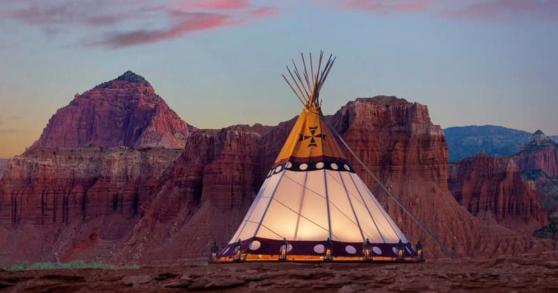 Capitol Reef Resort main