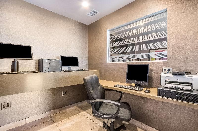 Best Western Plus Pavilions photo 1