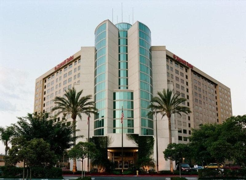 Anaheim Marriott Suites 4