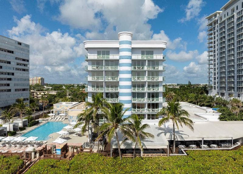 The Singer Oceanfront Resort, Curio Collection by Hilton photo 1