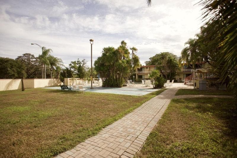 Golden Host Resort 5