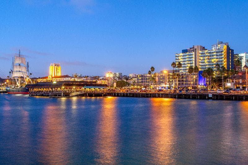 Wyndham San Diego Bayside photo 1
