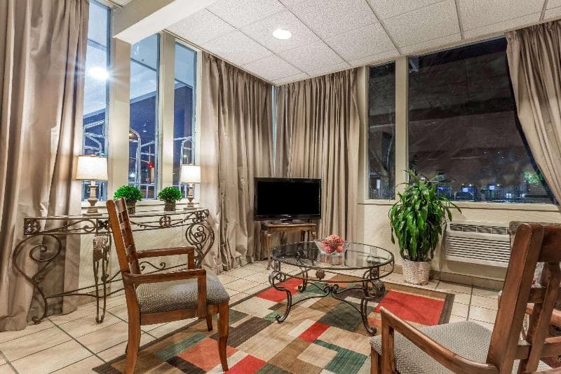 Travelodge by Wyndham San Francisco Airport North 4