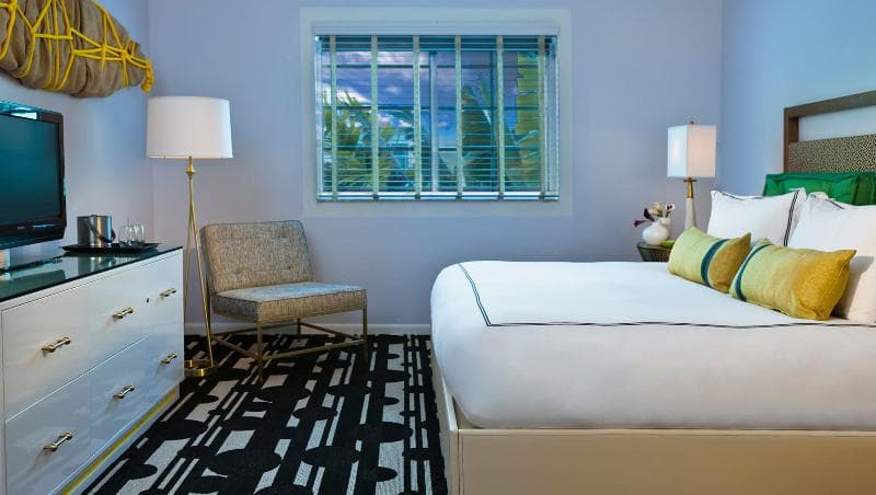 Kimpton Surfcomber Hotel photo 1