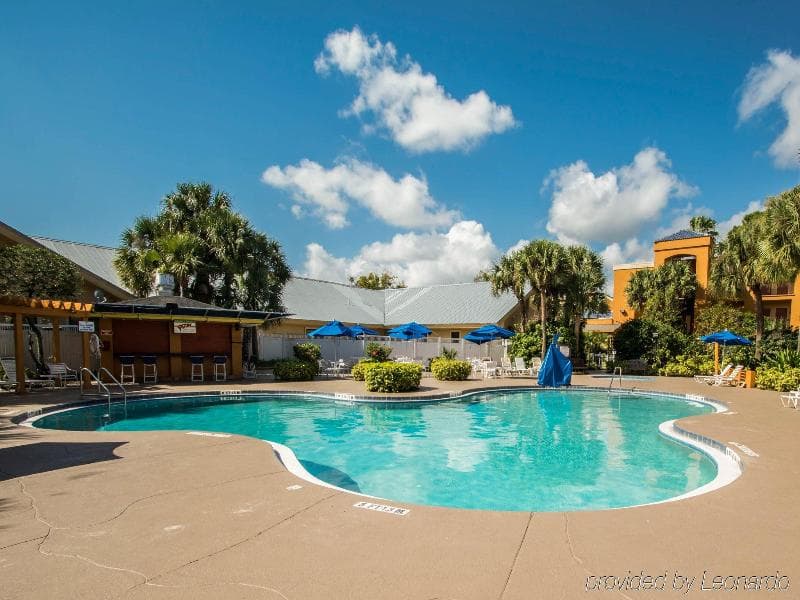 Mi Casa Hotel 4