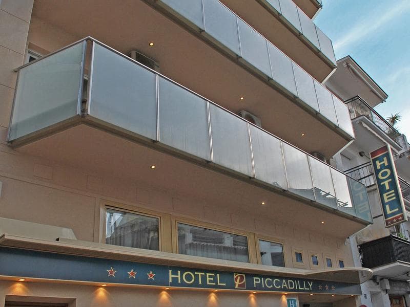 Piccadilly Sitges photo 1
