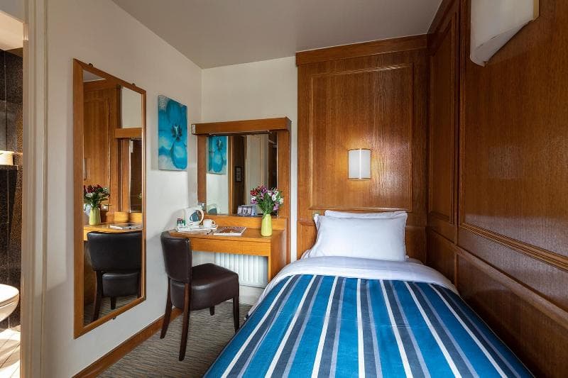 St Giles London Hotel 4