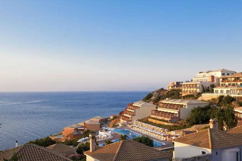 Apostolata Island Resort & Spa 3