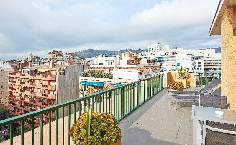 NH Barcelona Les Corts 5