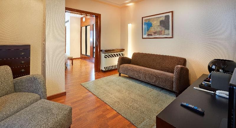 NH Barcelona Entenza 5