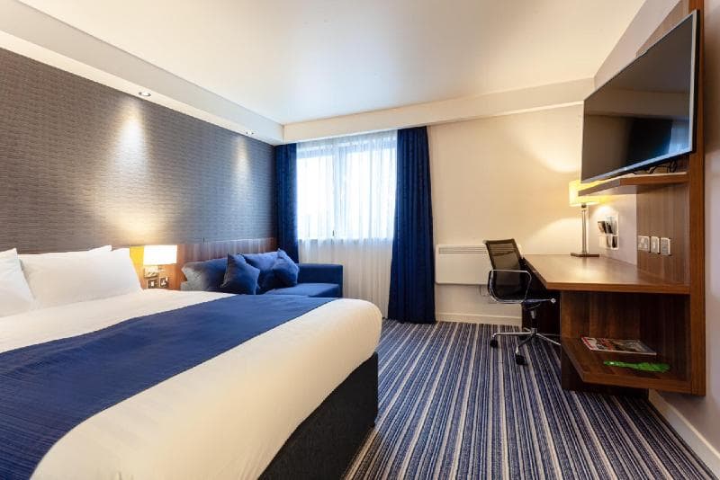 DoubleTree by Hilton Edinburgh Airport 4