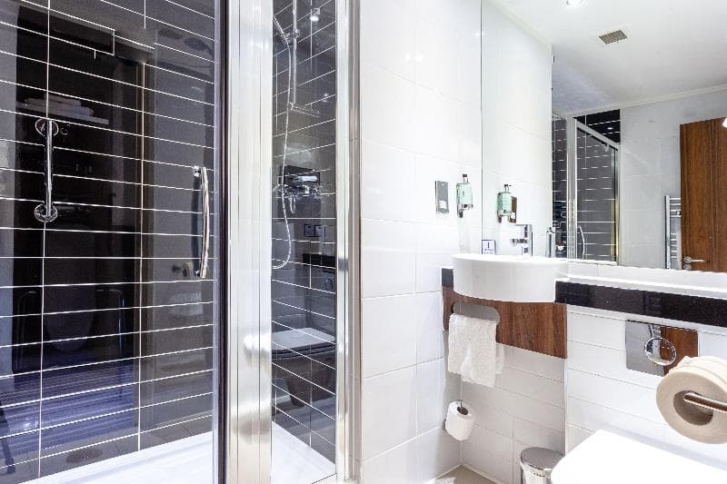 DoubleTree by Hilton Edinburgh Airport 5