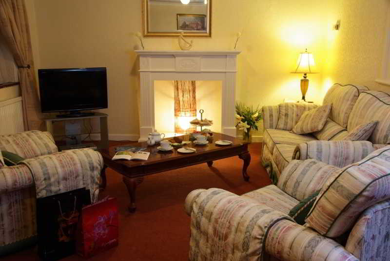 Beaufort Park Hotel 3