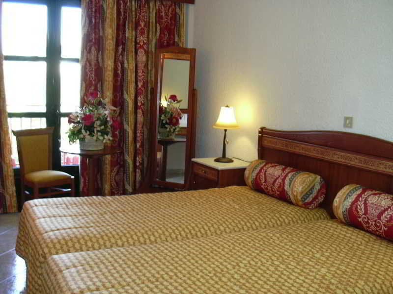 Hydrele Beach Hotel & Village 3