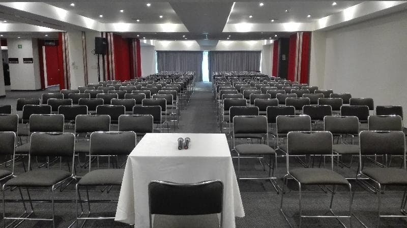 We Hotel Aeropuerto - Business & Pleasure Hotel 5