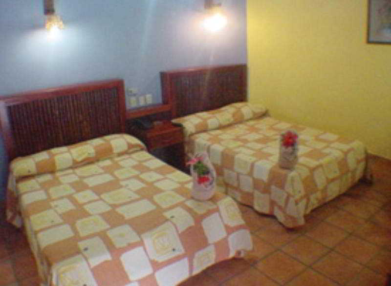 Hotel Villas Kin-Ha 4