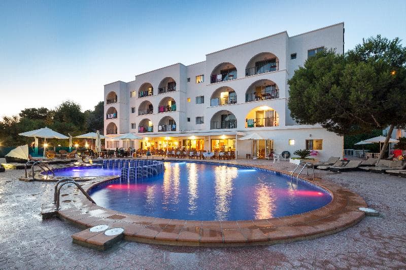 Aparthotel Puerto Cala Vadella 5