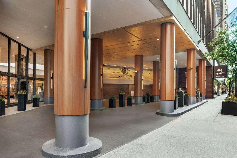 DoubleTree by Hilton Hotel Chicago - Magnificent Mile 1