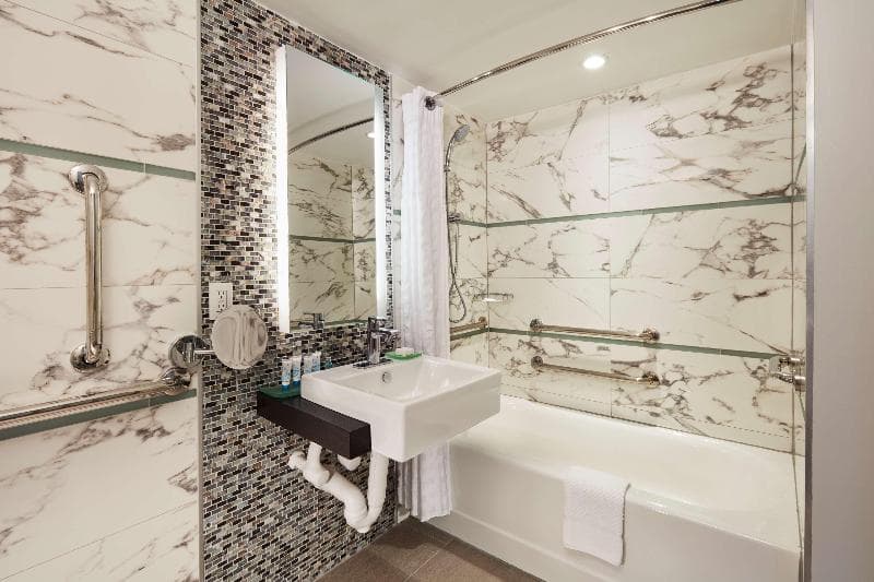 Waterstone Resort & Marina, Boca Raton, Curio Collection 5